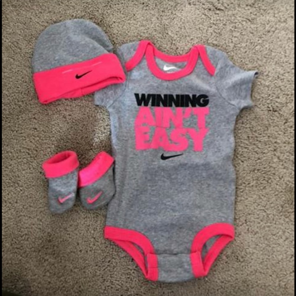 Nike baby outfit 0-6months!